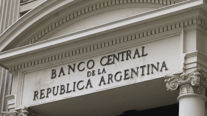 El BCRA subió la tasa de referencia a 44,5% | Economía y negocios