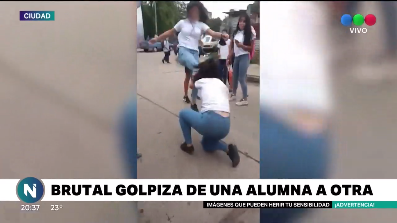 Brutal golpiza de una alumna a otra | Rosario y la región