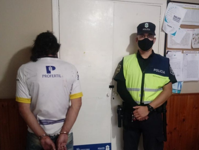 Brutal femicidio en Pehuen Co: asesinó a su pareja a puñaladas y quedó detenido | Información General