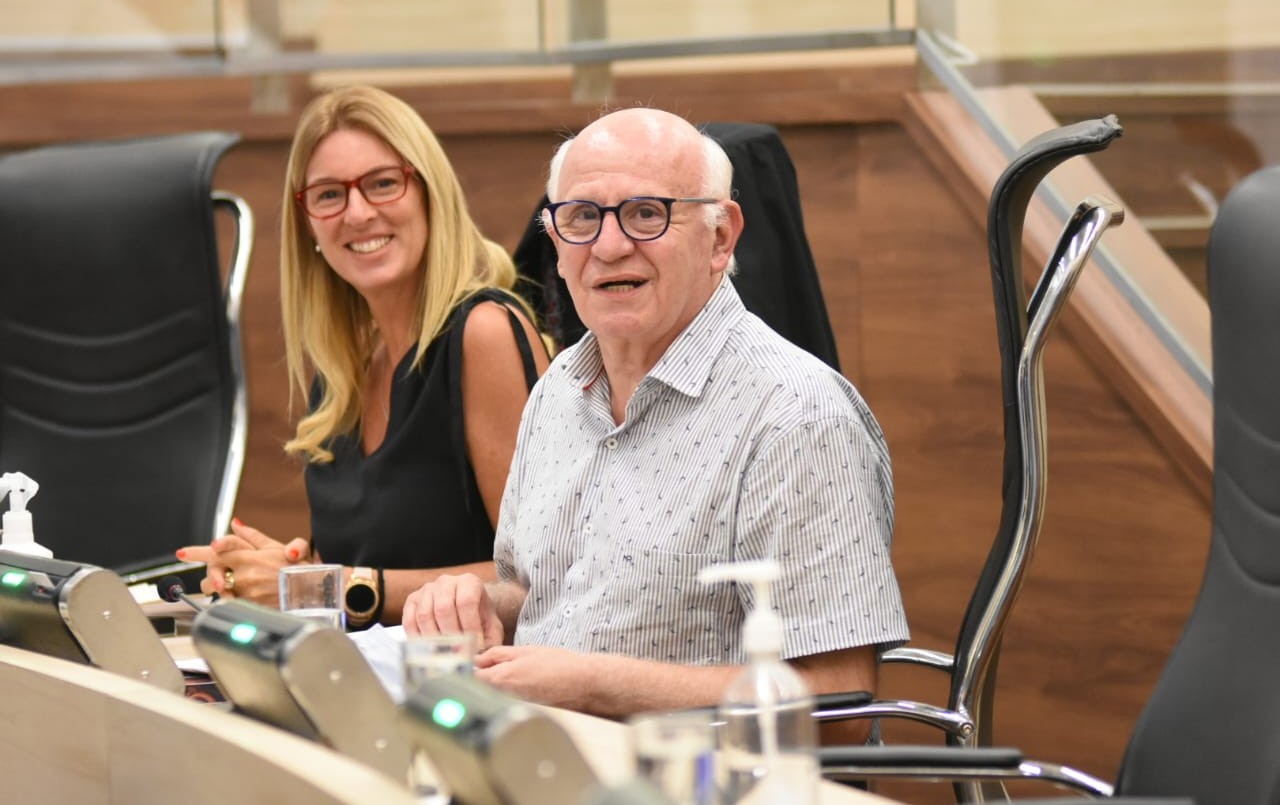 Volver a Rosario impulsa más transparencia en la información sobre funcionarios públicos | Política