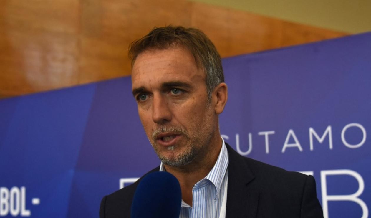 Por una deuda millonaria con la AFIP, embargaron a Gabriel Batistuta | Economía y negocios