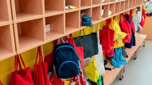 Un nene de 4 años encontró desnuda a la maestra con un policía en un jardín de infantes: "Le vi la cola a la seño" | Información General