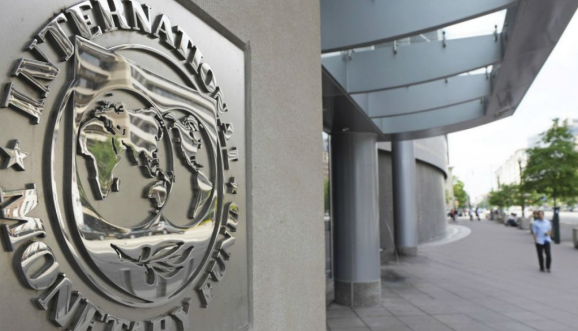 El FMI dijo que la Argentina enfrenta riesgos para cumplir el acuerdo pero estimó que igual se podrán lograr la metas pactadas | Economía y negocios