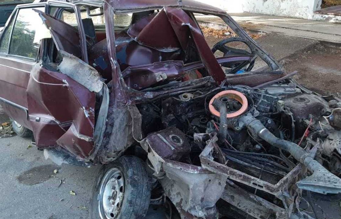 Un conductor borracho chocó contra un poste de luz y mató a su pareja y su hija de 11 meses | Información General