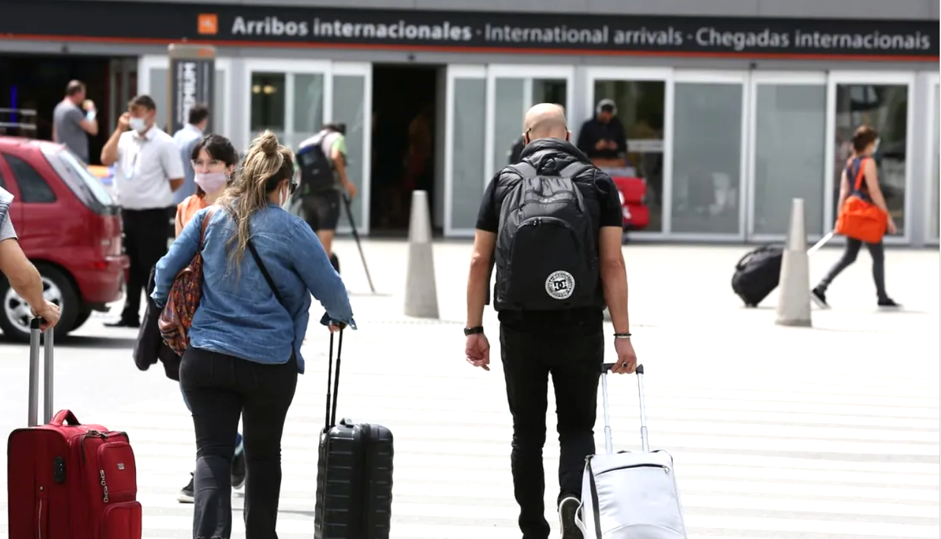 Cuáles son los nuevos requisitos sanitarios para ingresar al país | Información General