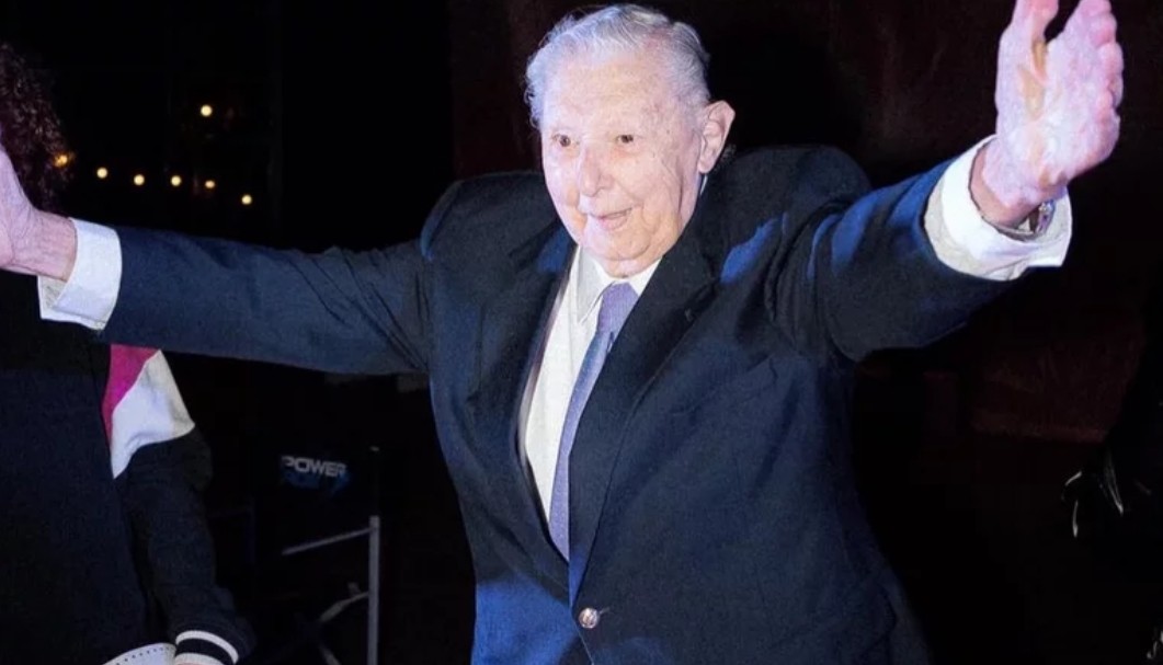 “Soy un joven de 87″: el abuelo tiktoker que fue a la fiesta Bresh de saco y corbata | Tecnología