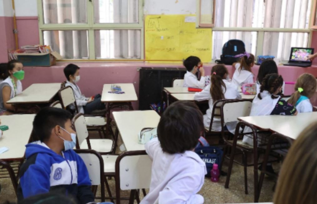 Aumentó la cantidad de alumnos en las escuelas estatales primarias y marcó diferencia respecto a las privadas | Información General
