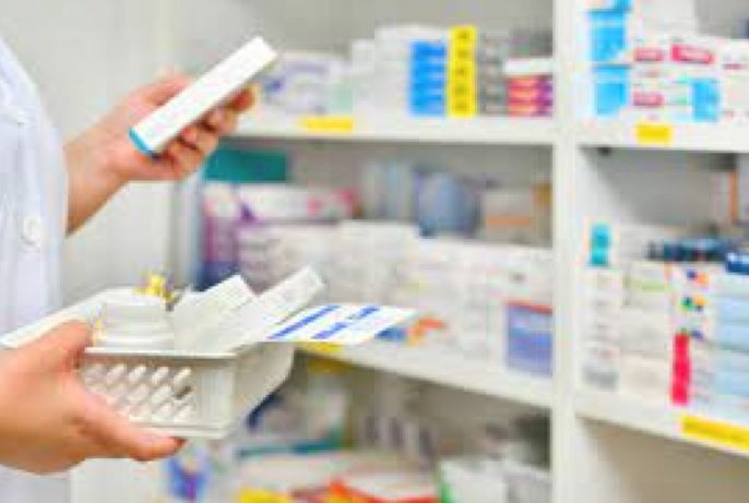 Alertan sobre falta de medicamentos por cepo para importar insumos | Información General