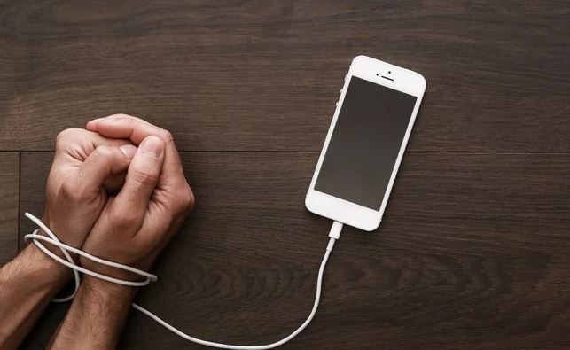 Una psicóloga y sus alumnos intentaron el experimento de no usar smartphones ni redes sociales | Tecnología