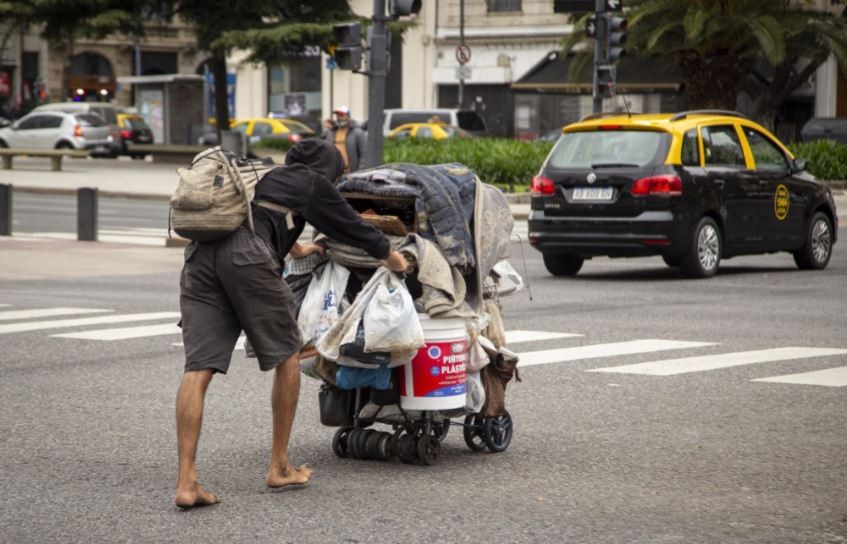 La canasta básica aumentó 7% en marzo y una familia necesitó $89.690 para no ser pobre | Economía y negocios
