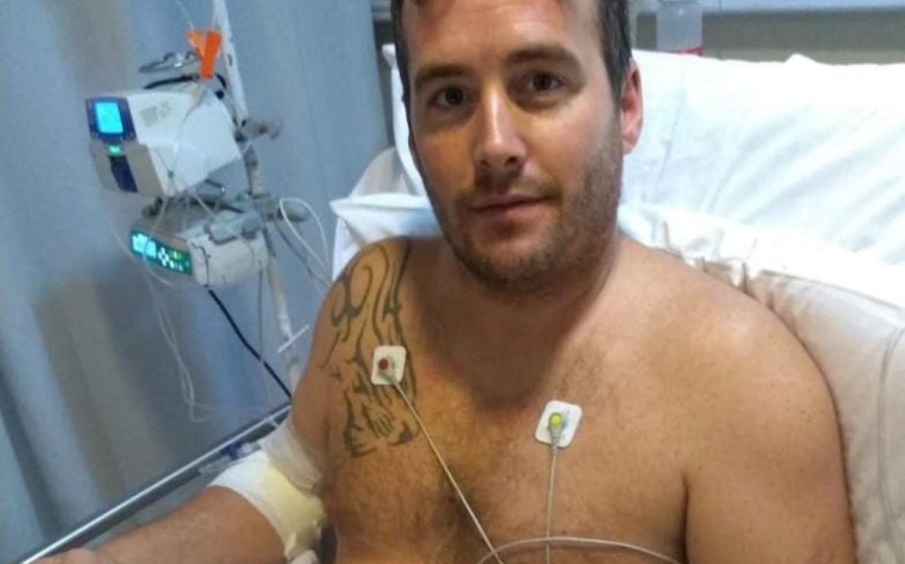 Un joven recibió la descarga de un cable de alta tensión en el campo y logró sobrevivir | Información General