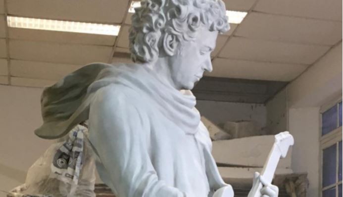 El Gobierno le obsequió una estatua de Gustavo Cerati a Costa Rica por el bicentenario de su Independencia | Información General