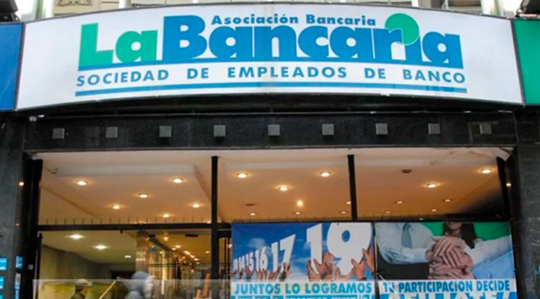 Se cumple hoy el paro de los trabajadores bancarios en todo el país | Información General