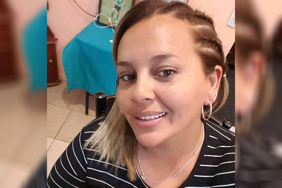 Otro crimen mafioso: golpearon la puerta, abrió y la acribillaron a tiros | Rosario y la región