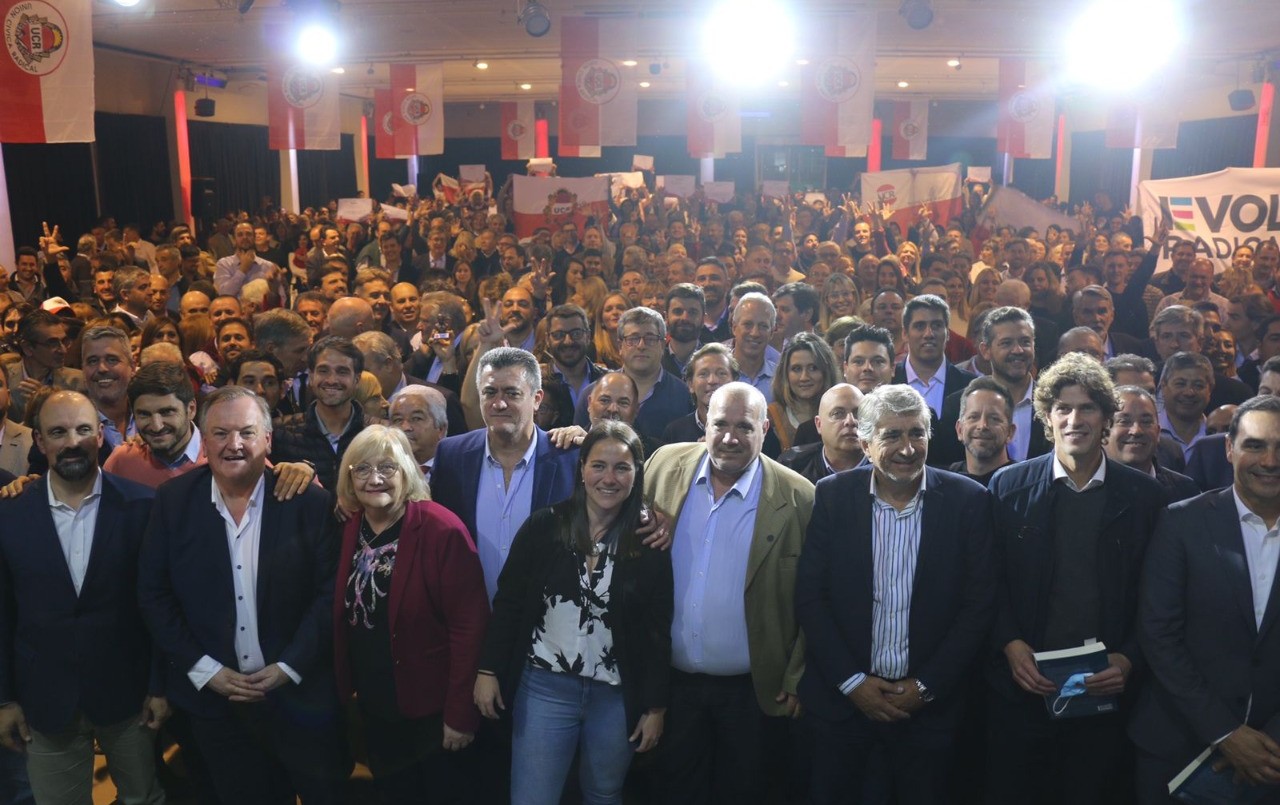 La oposición santafesina tiene la primera foto del “frente de frentes” | Política