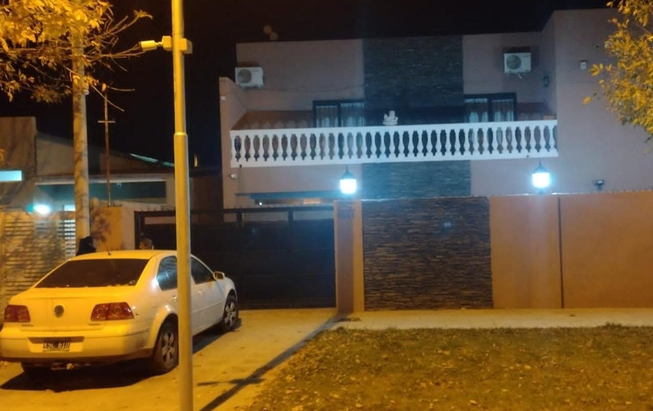 Trece tiros contra la casona de un presunto jefe narco de San Lorenzo | Rosario y la región