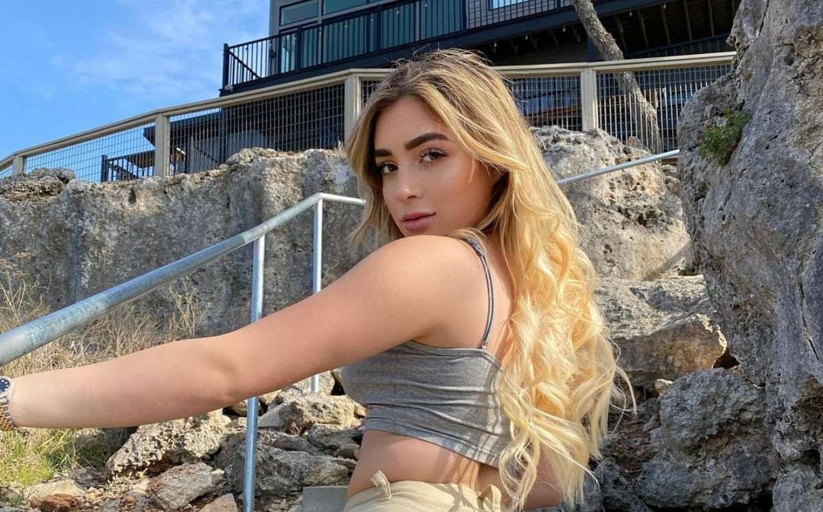 Dejó la universidad para abrir un cuenta en OnlyFans, sus padres la echaron de la casa y ahora ella les paga las cuentas | Internacionales