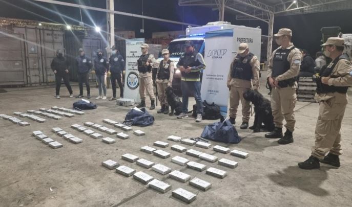 Decomisan más de 78 kilos de cocaína ocultos en un buque que tenía como destino Europa | Información General