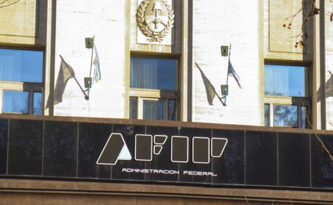 Advierten que si una empresa pagara todos los impuestos sería probable que no pueda seguir funcionando | Servicios