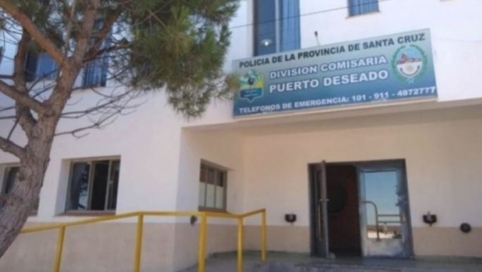 Investigan si un grupo de policías torturó y abusó de un hombre en Puerto Deseado | Información General