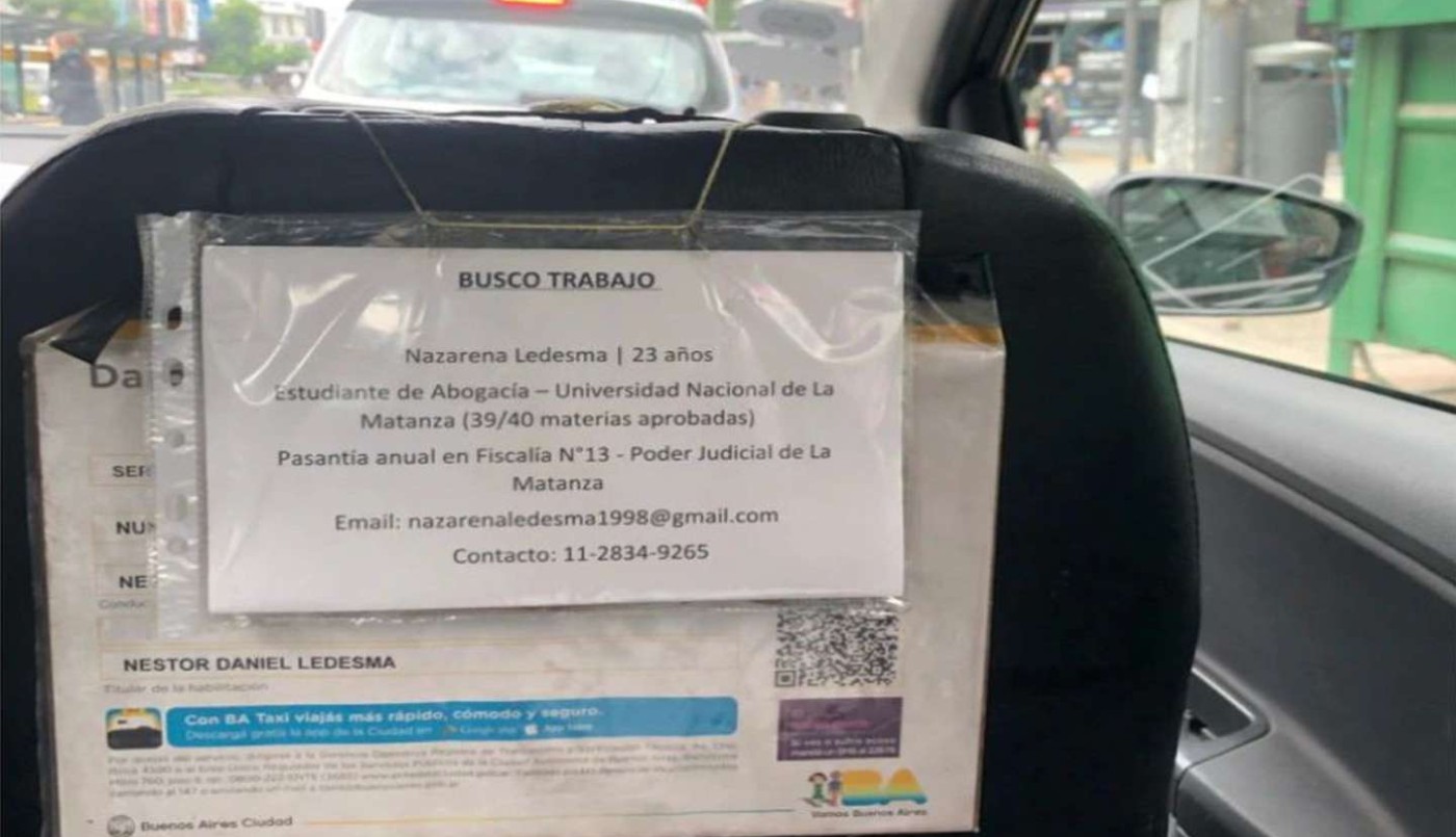 Un taxista puso el currículum de su hija en el auto, se hizo viral y le consiguió varias ofertas de trabajo | Información General