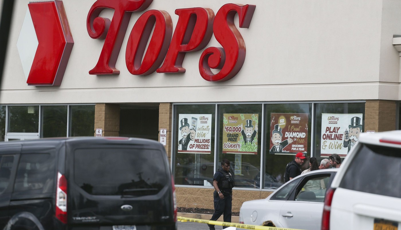 Masivo tiroteo en Nueva York: diez muertos y tres heridos | Internacionales