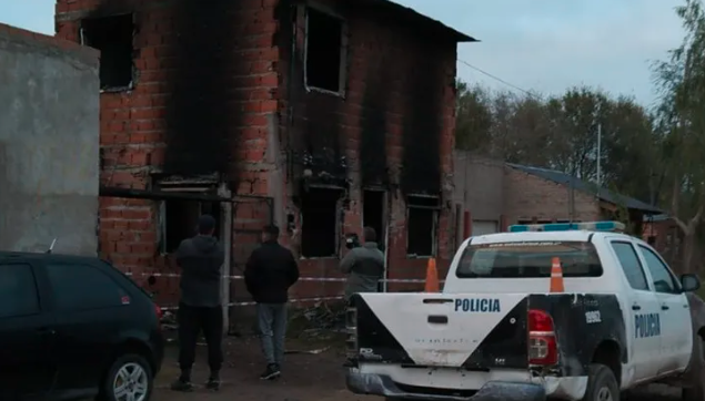 Antes de morir, una mujer tiró por la ventana a su bebé y lo salvó de un incendio | Información General