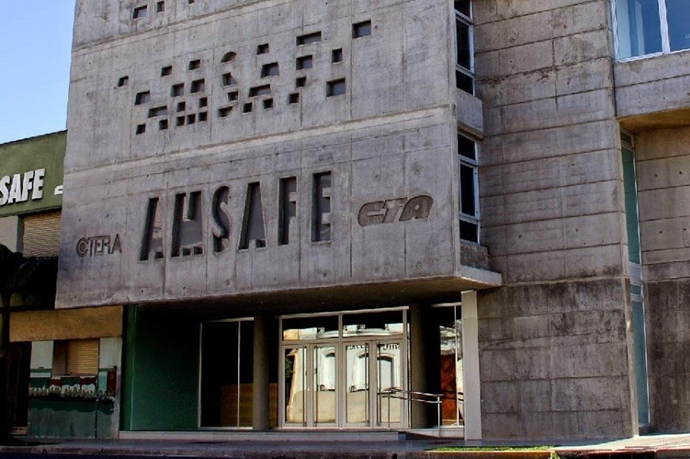 Amsafe pide reapertura de paritarias e insta a la utilización del barbijo en las escuelas | Información General