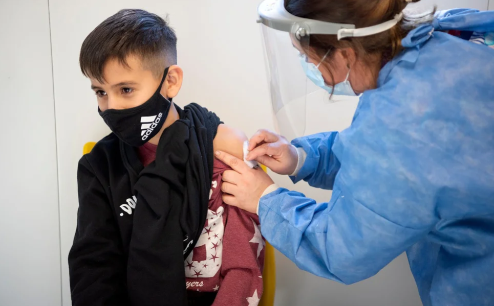 Comienza hoy la vacunación de refuerzo a menores de 5 a 11 años | Información General