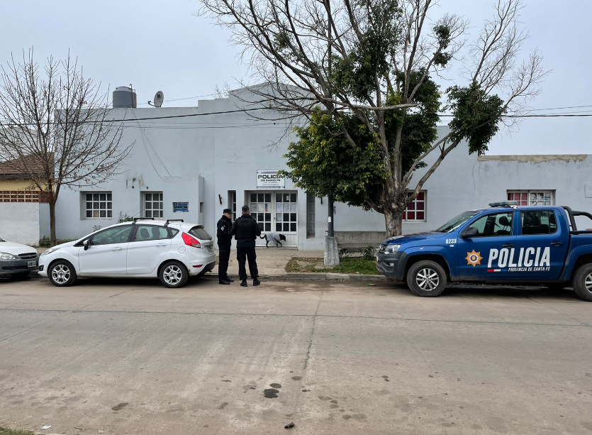 En una revuelta de presos quemaron con leche caliente a dos policías | Información General