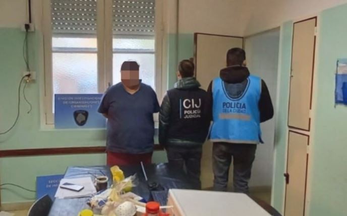 Detuvieron a un enfermero del Hospital Piñero por hacer recetas truchas | Información General