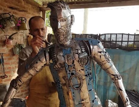 Chaco: construyó una escultura de Messi con chatarra | Información General