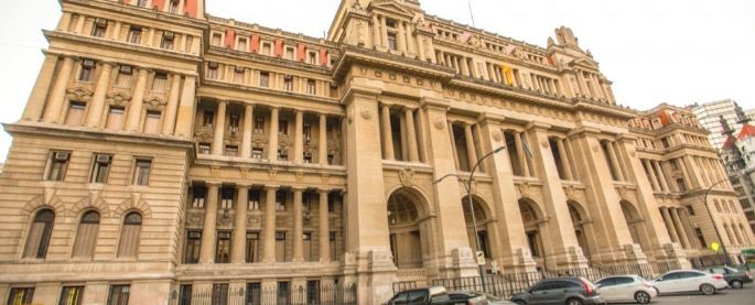 Tres años de prisión en suspenso para una madre y una abuela que forzaron a una adolescente a abortar | Información General