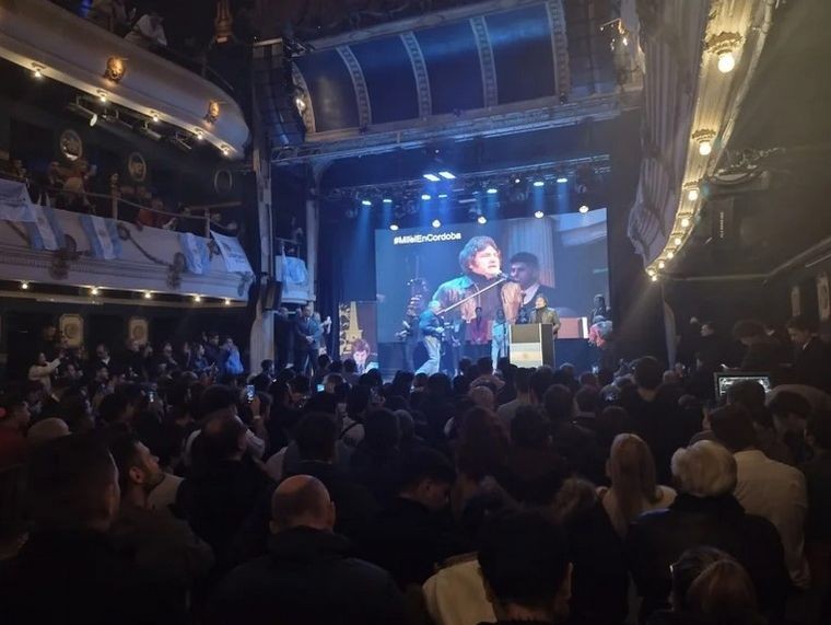 Milei en Córdoba: presentó "Motosierra", su plan económico | Política