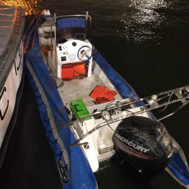 Enigma en Bahía Blanca: hallan una lancha a la deriva y buscan a su dueño | Información General
