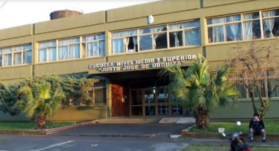 Un alumno roció con alcohol a un compañero y prendió fuego: hay tres alumnos con quemaduras | Información General