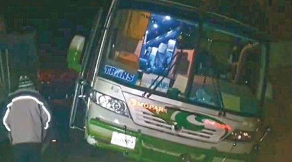 Bolivia: un conductor de un micro atropelló y mató a cinco manifestantes | Internacionales