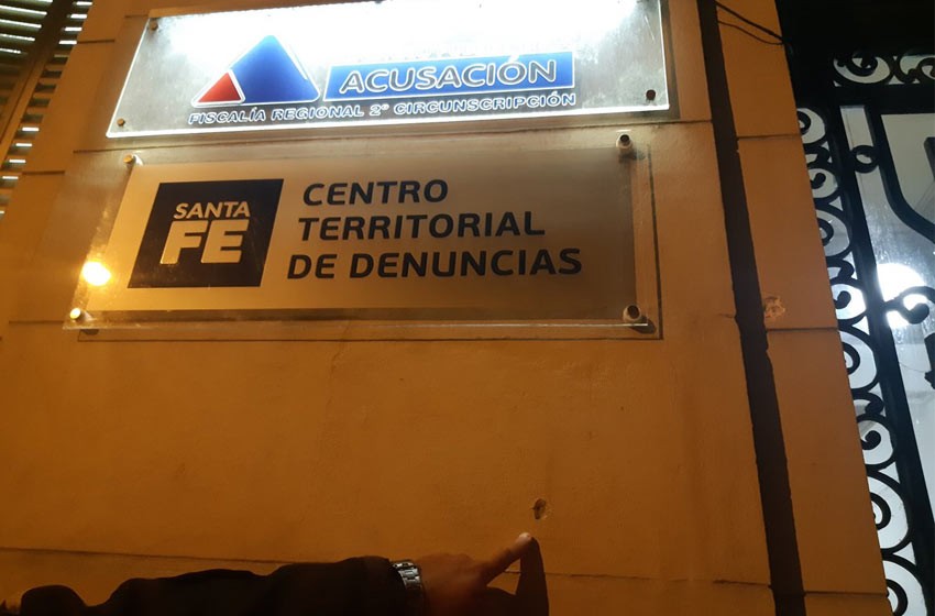 Metieron preso a ex empleado judicial por robar chequera y truchar firmas en cheques | Rosario y la región