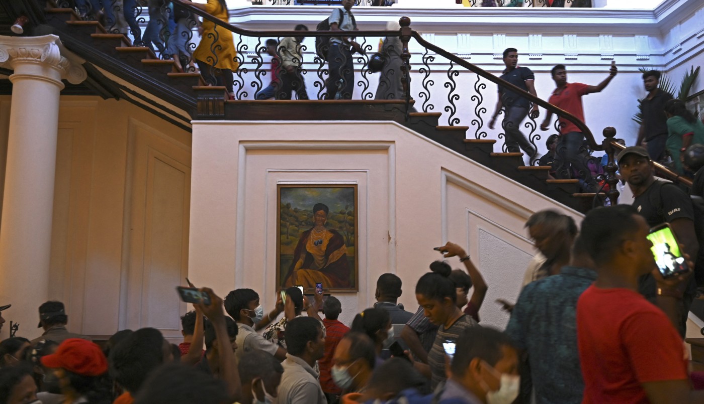 Manifestantes se niegan a dejar palacio en Sri Lanka hasta renuncia del presidente | Internacionales