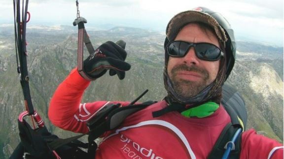 Entre Ríos: murió un hombre que hacía parapente y cayó al río Paraná | Información General