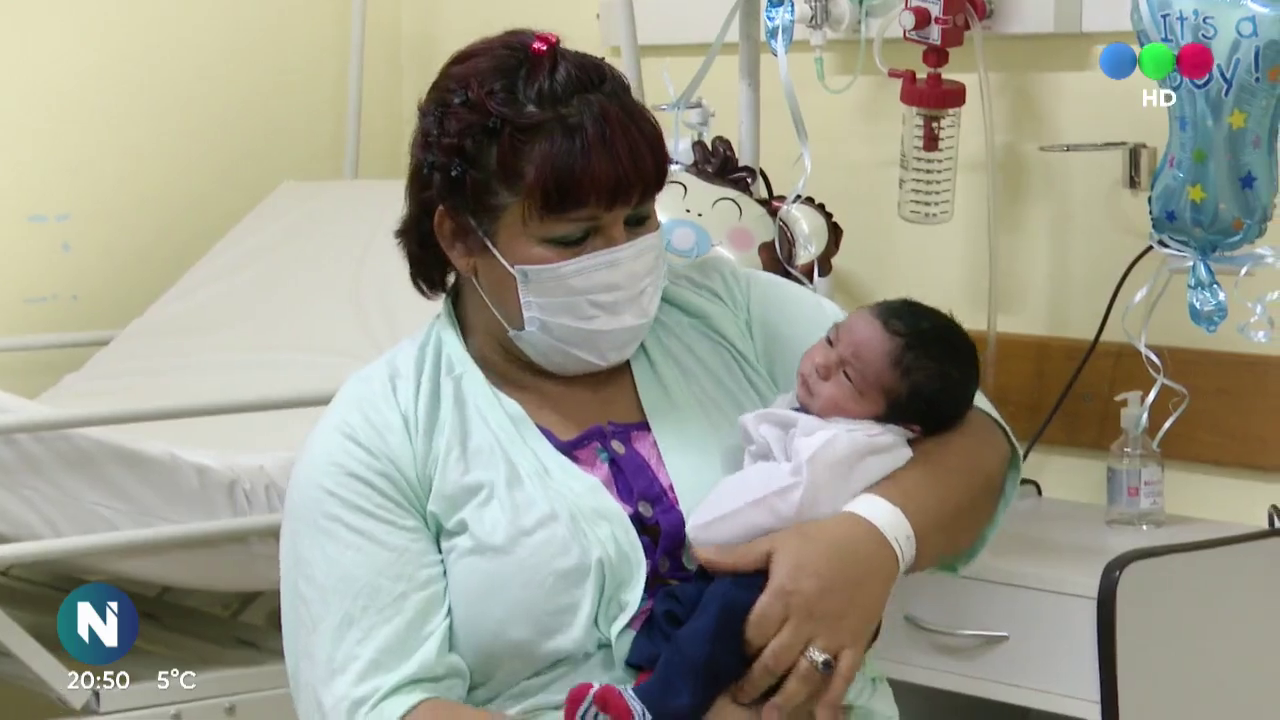 Una neuquina tuvo a su séptimo hijo varón y quiere que el presidente sea su padrino | Información General