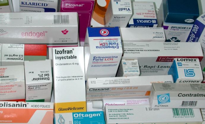 El Gobierno acordó con los laboratorios mantener por dos meses los precios de los medicamentos | Economía y negocios