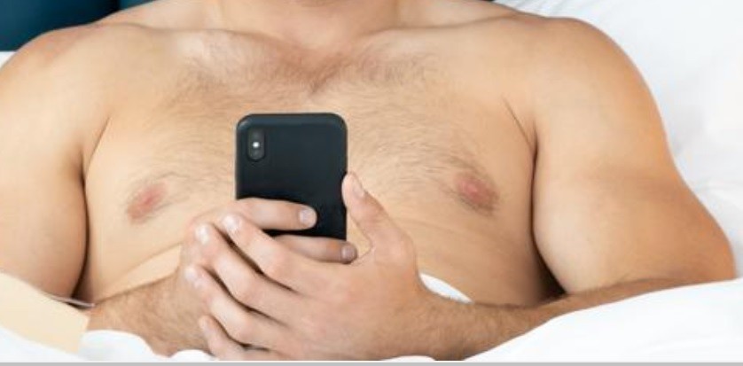 Enfermero conoció a una mujer en redes, intercambió fotos íntimas y comenzó a extorsionarlo: "Soy menor" | Información General