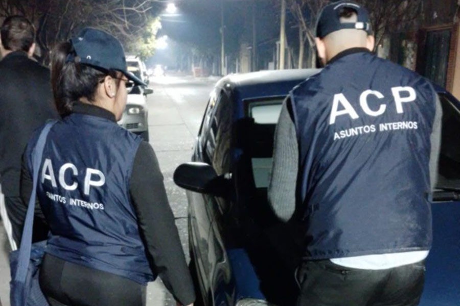 Dos policías detenidos por hechos de abuso de autoridad y extorsiones | Rosario y la región