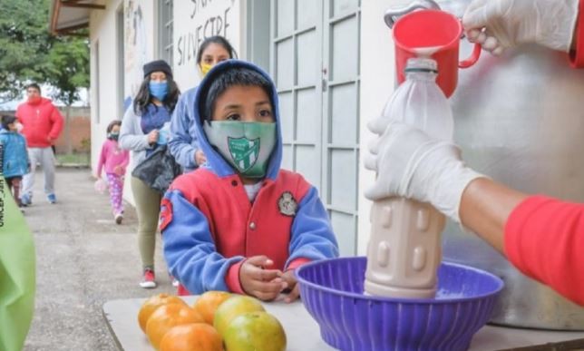 Unicef alertó que más de un millón de niños y adolescentes saltean una de las comidas | Información General