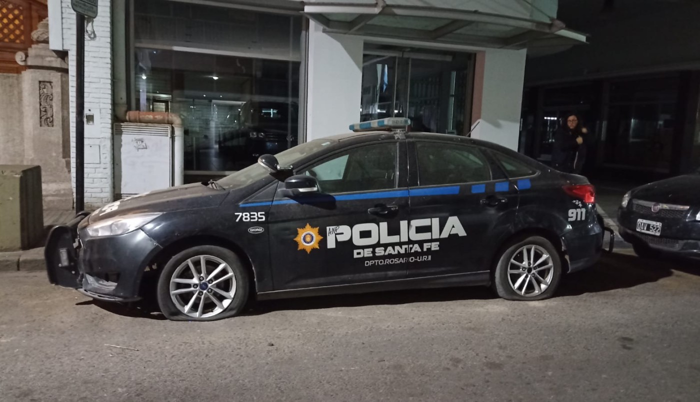 Video: patrullero fuera de servicio era utilizado para guardar cartones | Rosario y la región