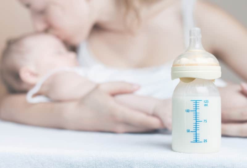 Alertan sobre un "vampiro blanco" que busca mujeres lactantes para comprar su leche | Información General