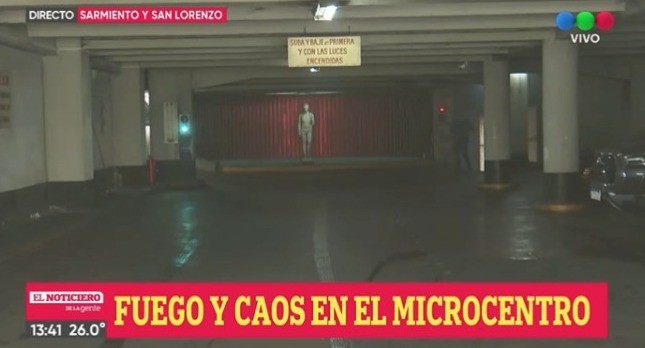 Se quemaron dos autos en una cochera céntrica | Rosario y la región