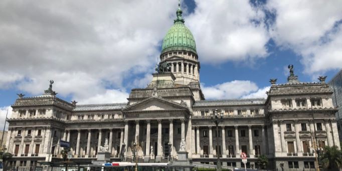 La Cámara de Diputados denunció que dos productores quisieron entrar al Congreso con un arma | Información General