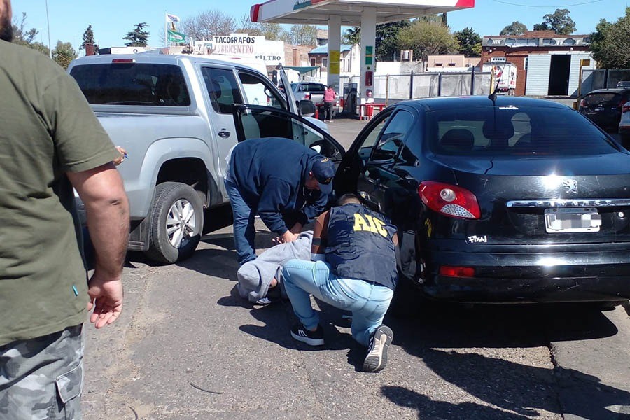 Amenazaba a una familia y exigía 400 mil pesos para no balearle la casa | Rosario y la región